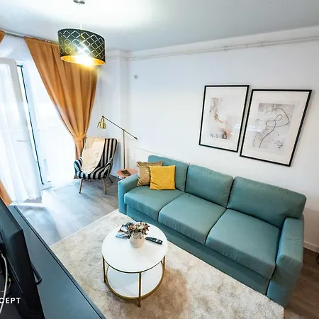 Xcozy Retreat In Nasaud - Central Location Lägenhet *